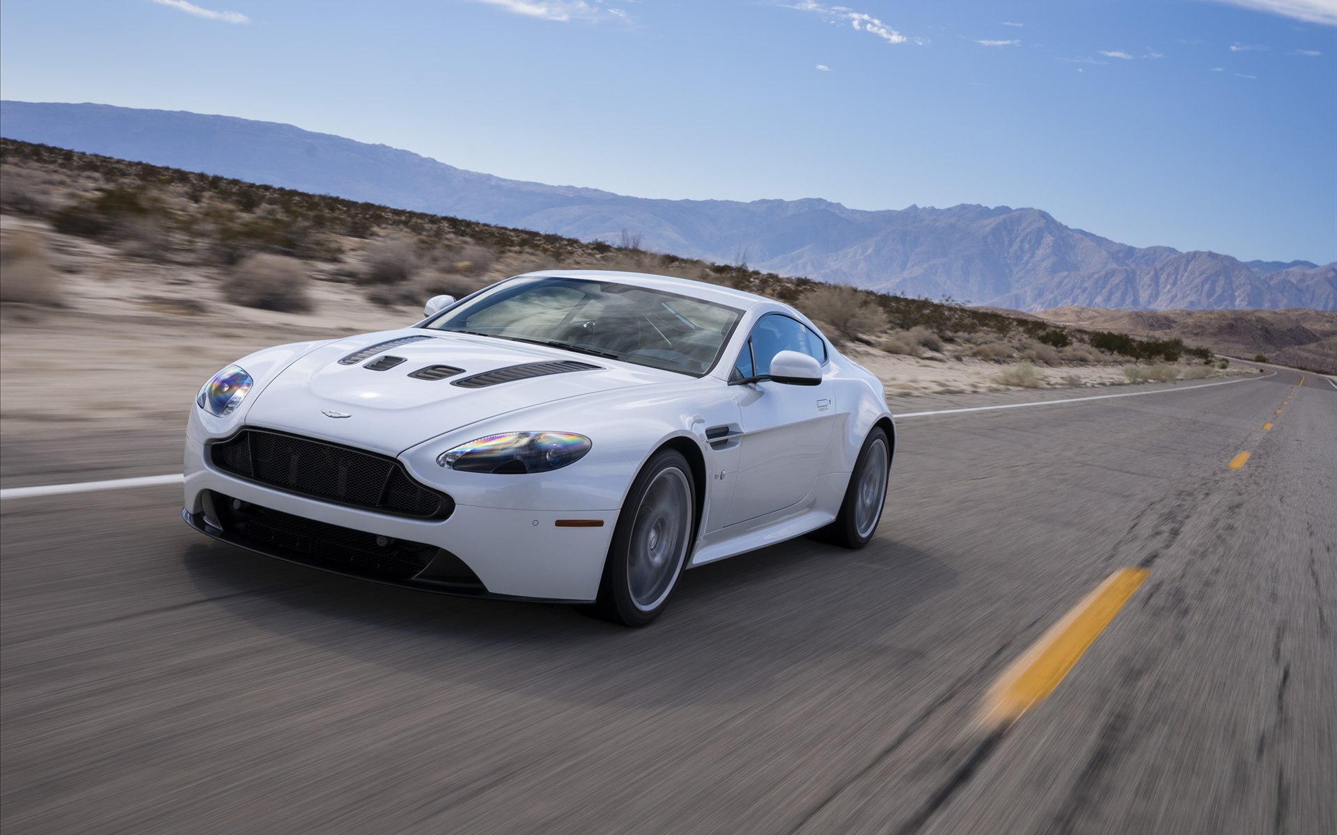 Aston Martin V12 Vantage S 2014